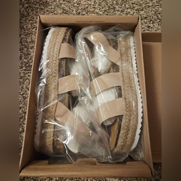 NWT Steve Madden KIMMIE BLUSH Strappy Sandals - Size 11 - Picture 6 of 8